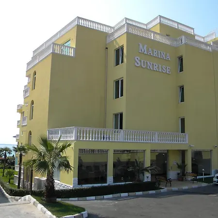 Marina Sunrise Ξενοδοχείο με διαμερίσματα 4*