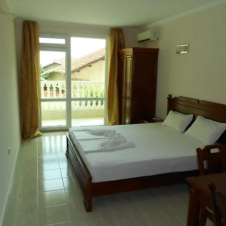 Ξενοδοχείο με διαμερίσματα Marina Sunrise 4*