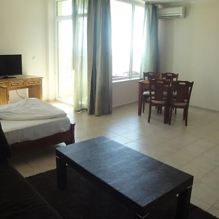 Ξενοδοχείο με διαμερίσματα Marina Sunrise 4*