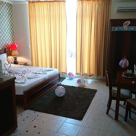 Ξενοδοχείο με διαμερίσματα Marina Sunrise 4*